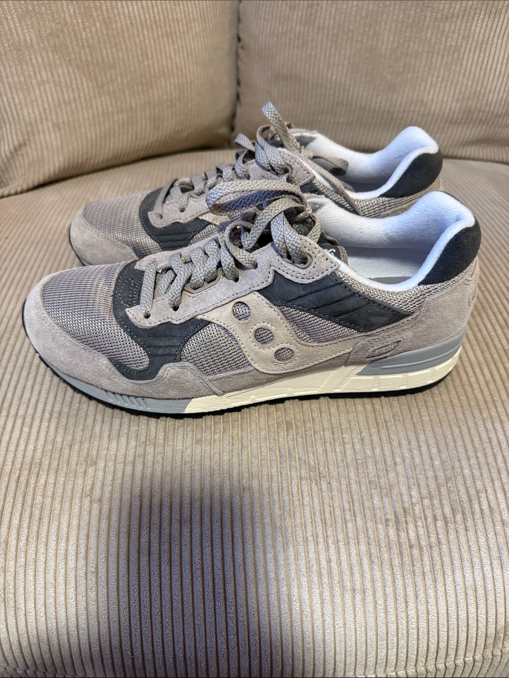 Gray Saucony Men's Sneakers - Shadow 5000